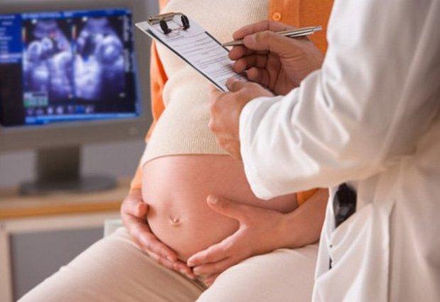 Опасна ли молочница при беременности?