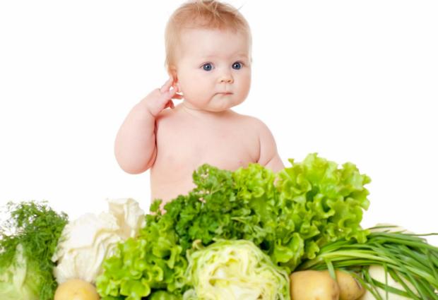 Приучить ребенка есть овощи и фрукты проще, чем кажется