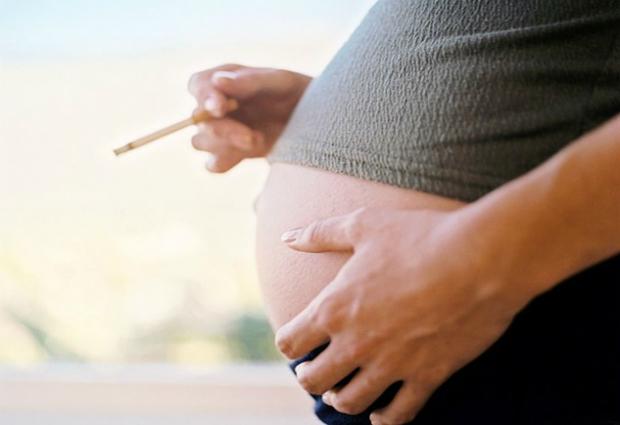 Курение беременной влияет на поведение ребенка