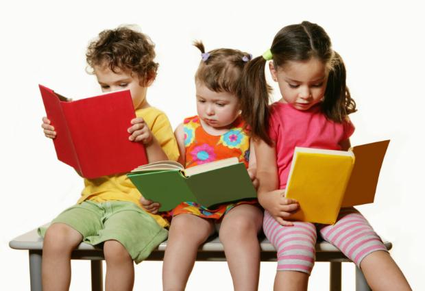 Психологи доказали, что раннее чтение в будущем повышает интеллект