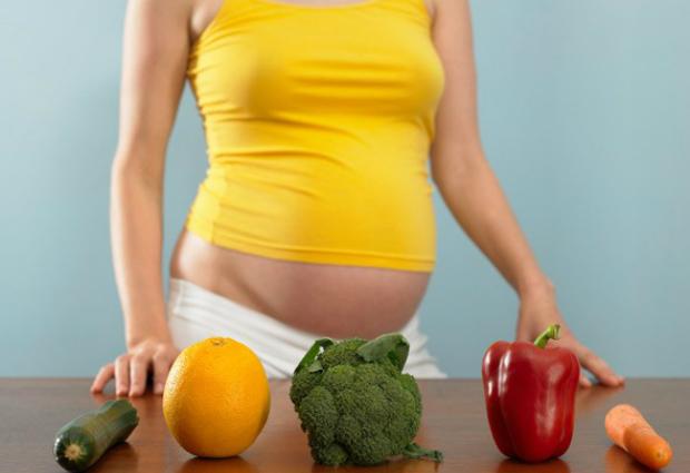 Переедание во время беременности опасно для будущего ребенка