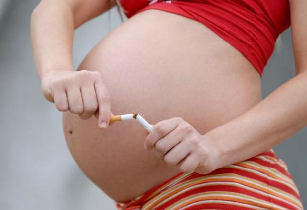 Курение во время беременности негативно сказывается на здоровье малыша