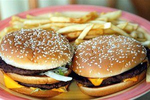 Почему от гамбургеров и картошки фри повышается давление