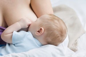 Грудное молоко приводит к детской анемии