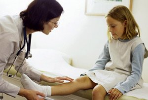 Медики дарят детям вредные для здоровья сувениры