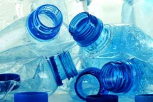 Пластиковые бутылки связаны с развитием ожирения у молодых девушек