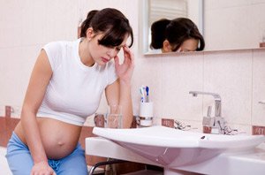 Сильный токсикоз как предупреждение осложнений беременности