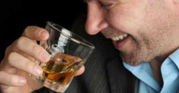 ​Ученые рассказали, сколько спиртного могут употреблять мужчины