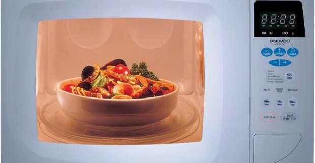 Приготовление пищи в пластиковых контейнерах опасно для здоровья