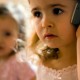 Мобильные телефоны могут вызывать сонливость и аллергию у детей
