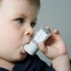 Грудное вскармливание предотвращает развитие астмы у детей