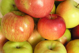 Свежие яблоки подарят легким здоровье