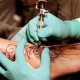 Гепатит С связан с чернилами для татуировки