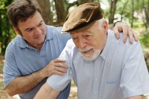 Признаки старческого маразма и их отличие от старческого слабоумия