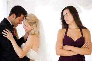 Жена ревнует мужа